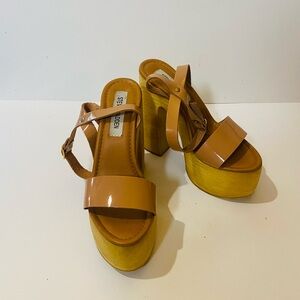 Steve Madden Tan Wood Block Heels | Size 7 | Never Worn